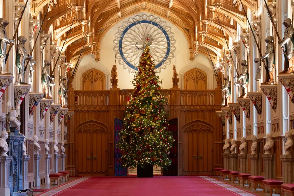 Experience a Royal Christmas: Festive Magic Awaits at Windsor Castle and Palace of Holyroodhouse